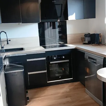 Air-conditioned Peaceful Haven 2 Steps From Paris *