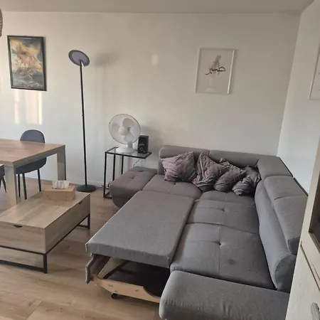 Air-conditioned Peaceful Haven 2 Steps From Paris Choisy-le-Roi