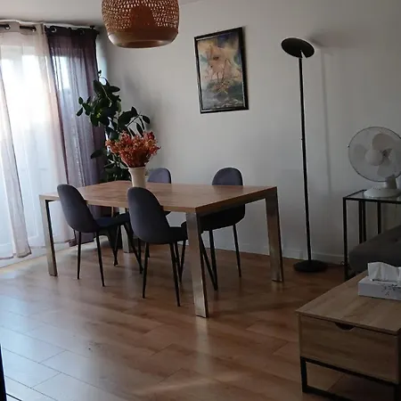 Air-conditioned Peaceful Haven 2 Steps From Paris Choisy-le-Roi