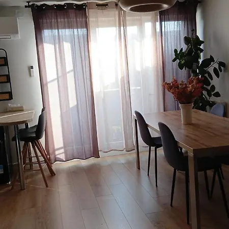 Air-conditioned Peaceful Haven 2 Steps From Paris