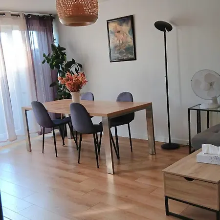 Air-conditioned Peaceful Haven 2 Steps From Paris *