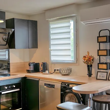 Air-conditioned Peaceful Haven 2 Steps From Paris *